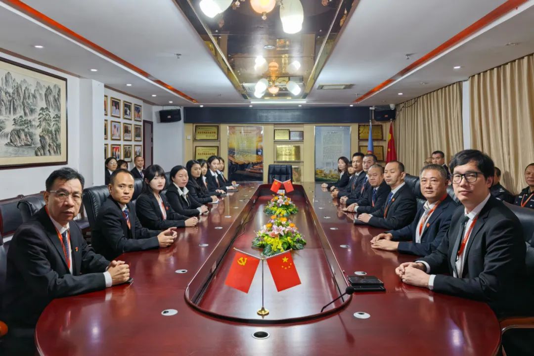 中共金田陽光投資集團(tuán)黨委開展《揮灑激情 點(diǎn)燃夢想丨中華體育精神魅力盛放》主題教育活動